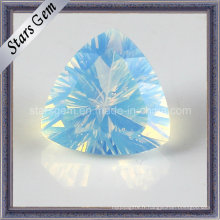 Belle forme triangulaire Trilliant Millennium Cut Opal Glass